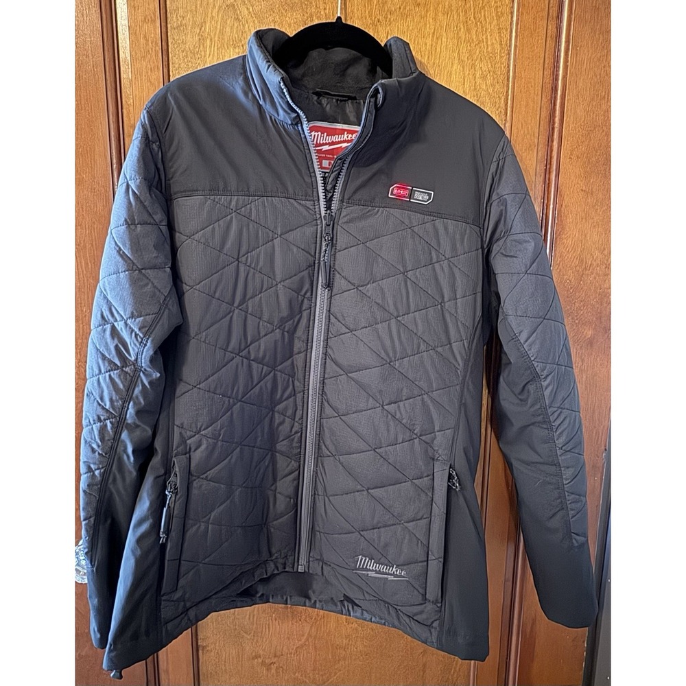Women's Milwaukee Med M12 Dual Heat Heated Jacket Works Great.With Charger